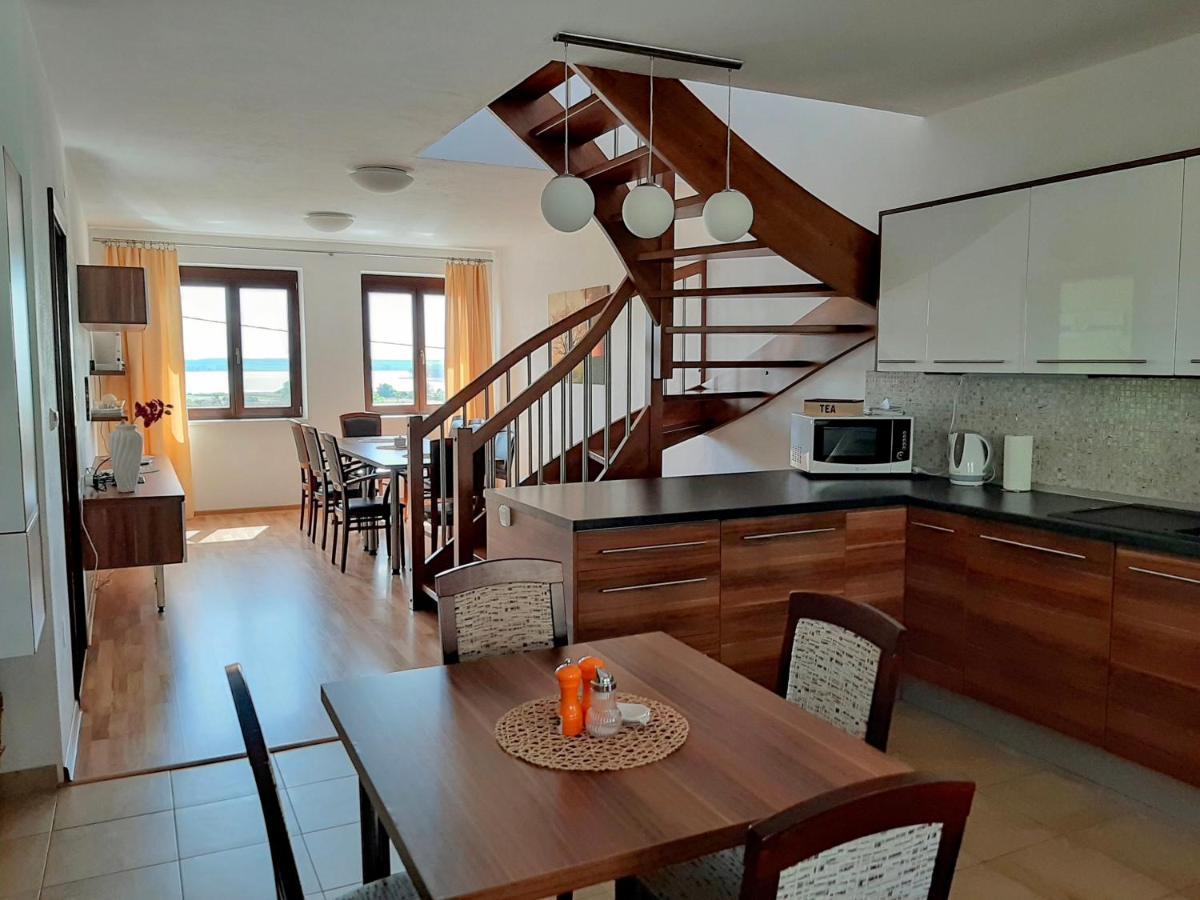 Apartman Nesyt Sedlec  Exteriör bild